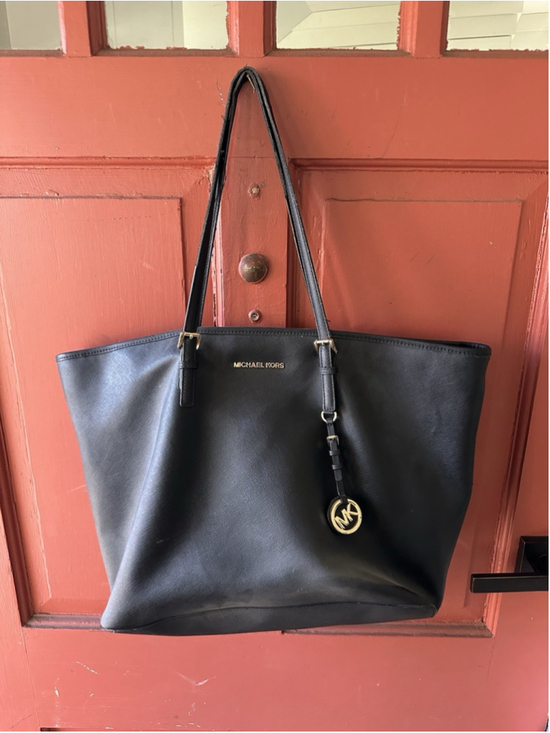 Michael Kors Handbags - Michael Kors Jet Set Black Saffiano Leather Top Zip Tote Large Shoulder Bag
